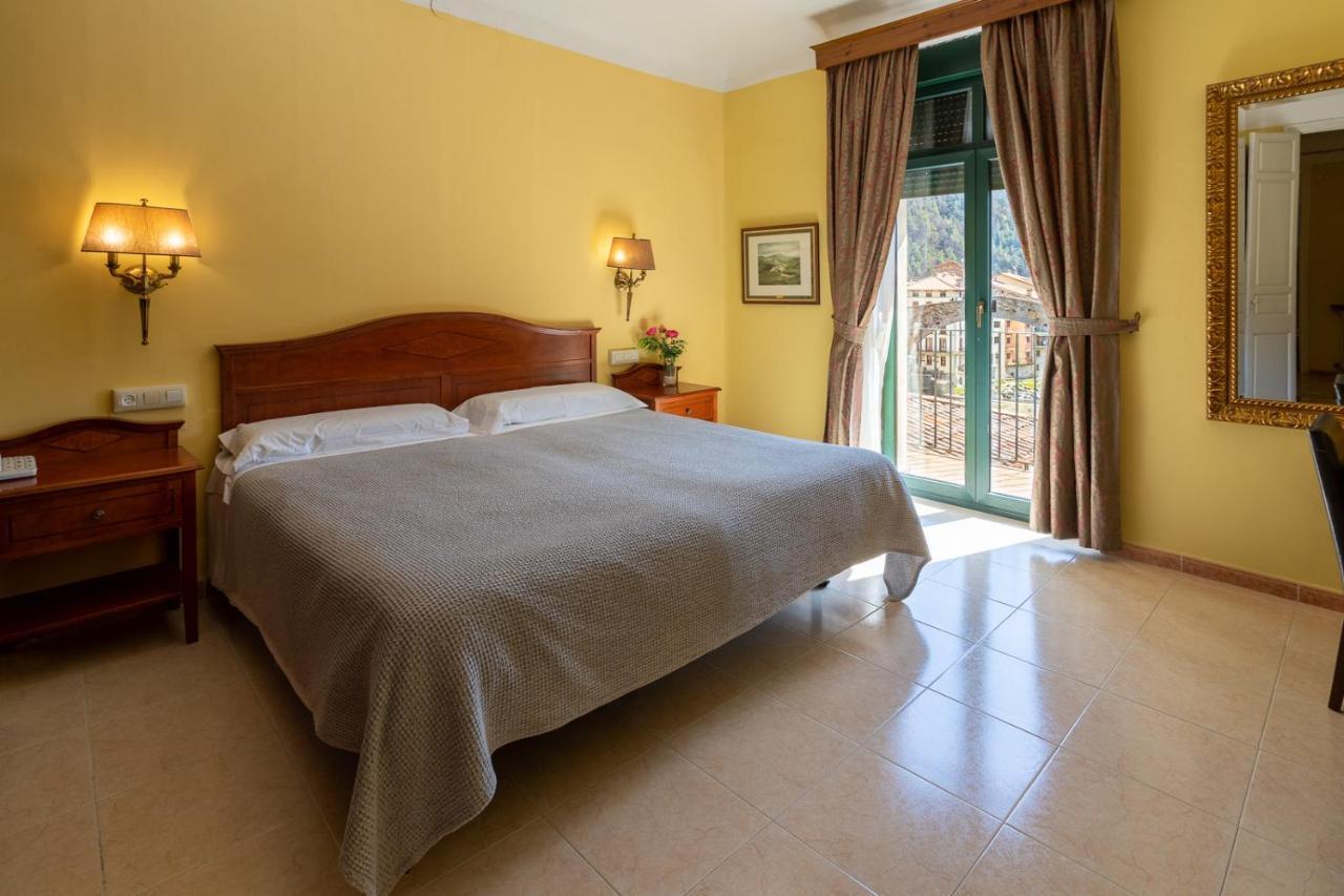 Hotel De กัมโปรดอน ภายนอก รูปภาพ