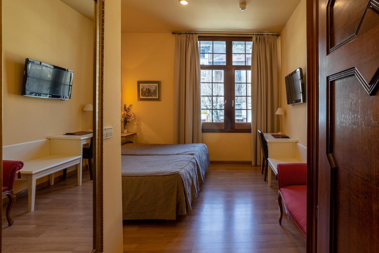 Hotel De กัมโปรดอน ภายนอก รูปภาพ